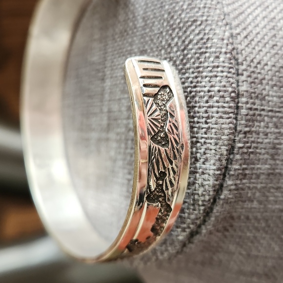 NWOT Native American Navajo Handmade Sterling Storyteller Bracelet ❤️🐑 - Picture 8 of 14